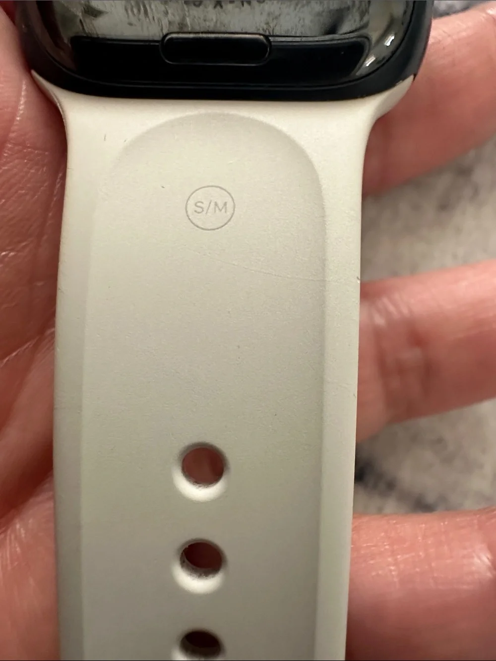 Apple Watch 8 Gen smartwatch with Cream Color Sport Band & Silver Milanese Loop